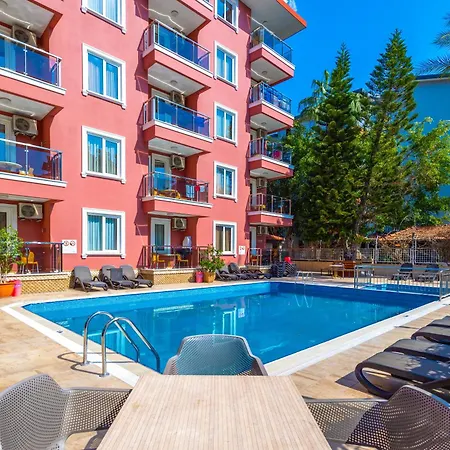 Aparthotel My 3*